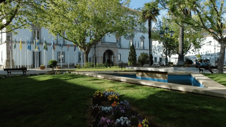 Fundão, Embracing Place